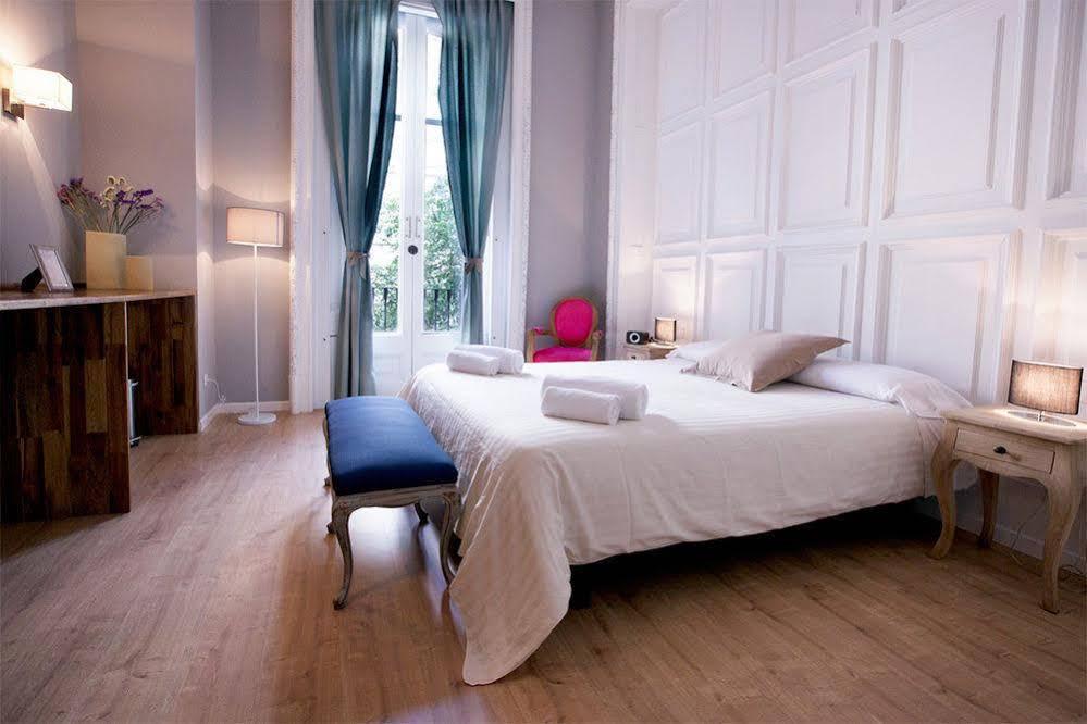 Violeta Boutique Hotel Barcelona Exterior photo