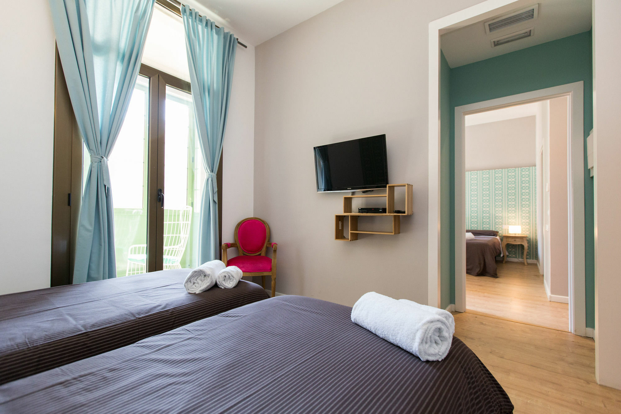 Violeta Boutique Hotel Barcelona Exterior photo